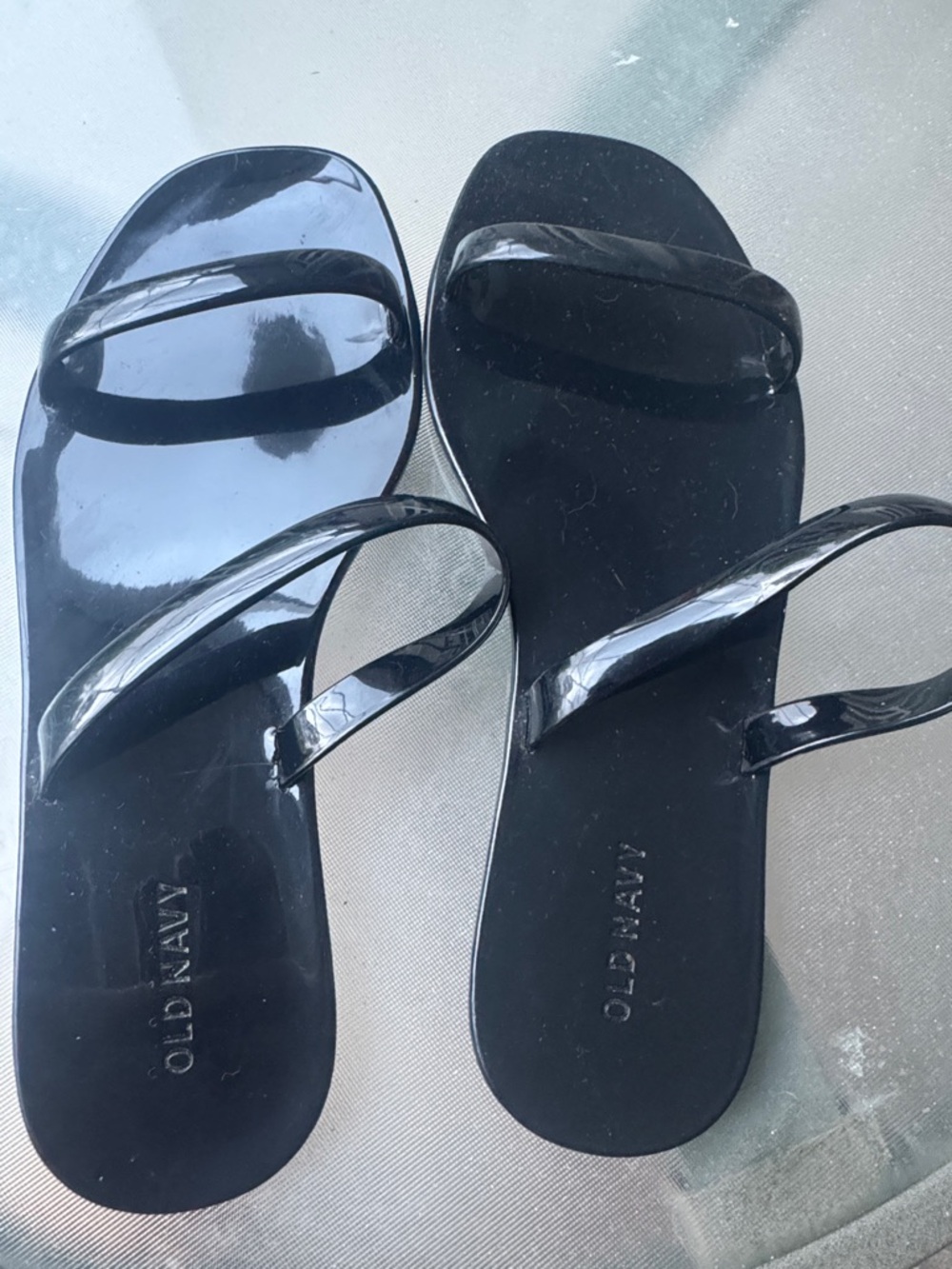 Ladies New Size 7 Old Navy Black Glossy Jelly Toe-Post Sandals